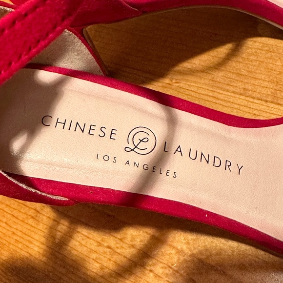 Chinese Laundry Red Heels with Bow and Ankle Strap - Picture 4 of 6